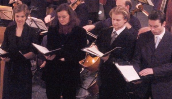 Die Thomas-Kantorei, ein kleines Streichorchester und junge Solisten begeisterten das Publikum.